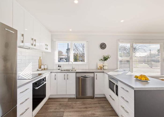  at 38 Radbrook Street, Avonhead, Christchurch City, Canterbury