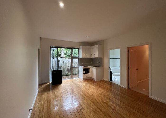  at 19 East Coast Road, Milford, North Shore City, Auckland