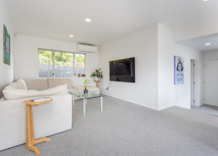  at 2/6 Aliford Ave, One Tree Hill, Auckland City, Auckland