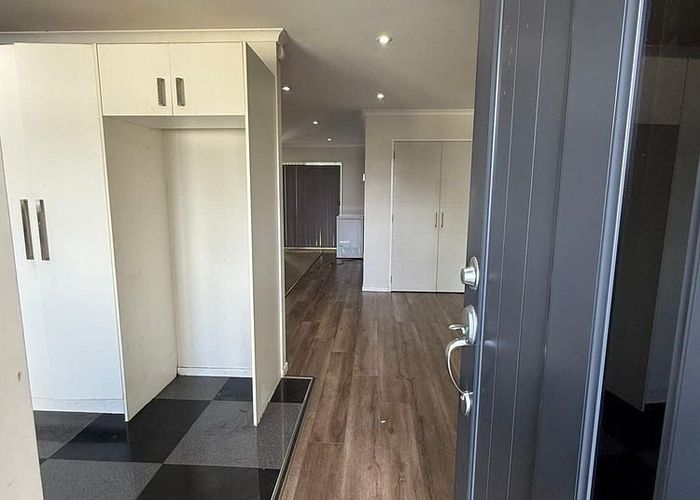  at 53 Pomaria Road, Henderson, Waitakere City, Auckland