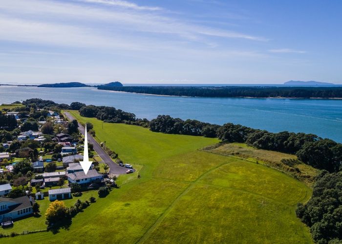  at 3 Esplanade Road, Tahawai, Katikati