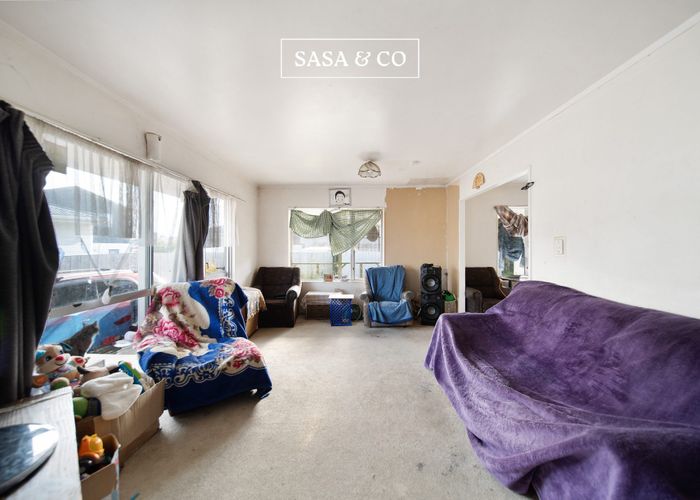  at 4 Stoll Place, Clendon Park, Manukau City, Auckland