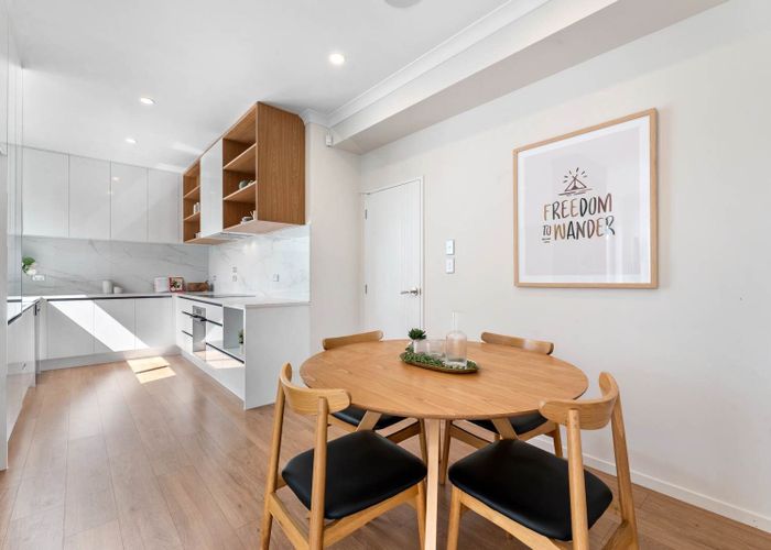  at 3/110 Royal Road, Massey, Waitakere City, Auckland