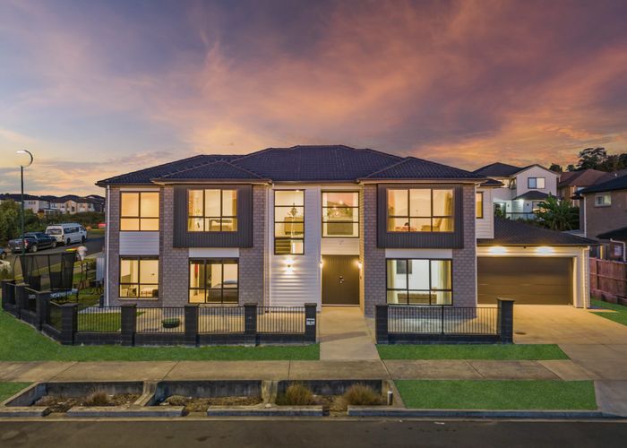  at 8 Kilcadden Drive, Flat Bush, Manukau City, Auckland