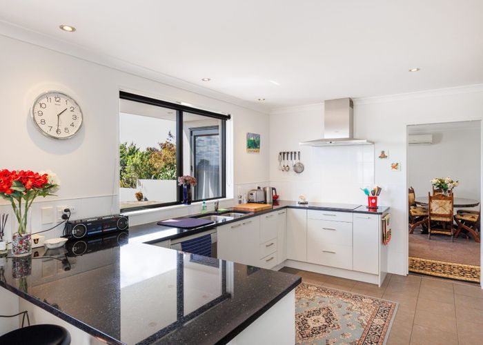  at 27 Ruapehu Drive, Fitzherbert, Palmerston North, Manawatu / Whanganui