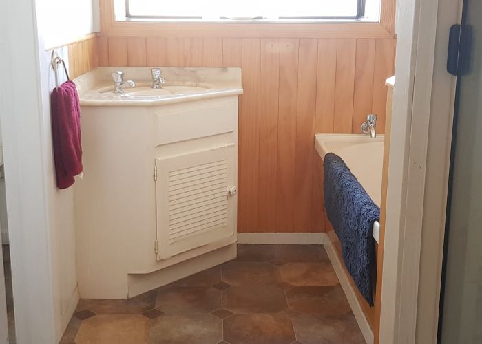  at 10 Emlyn Place, Avondale, Christchurch