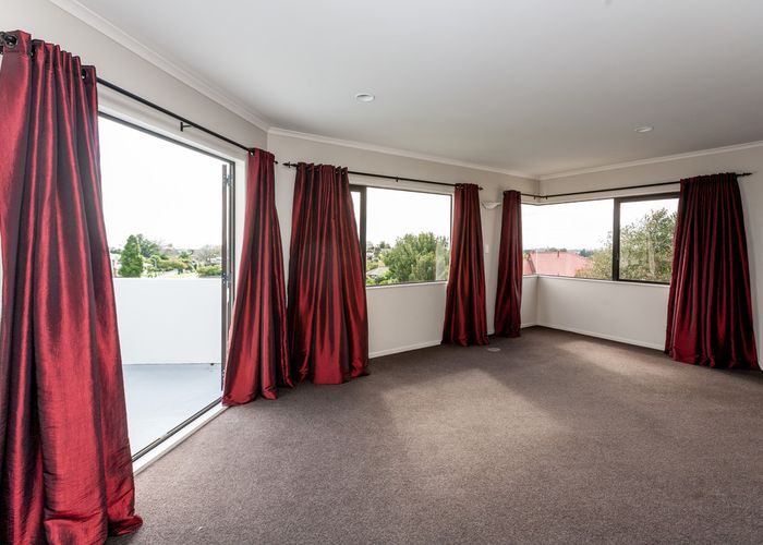  at 25 Veale Road, Frankleigh Park, New Plymouth