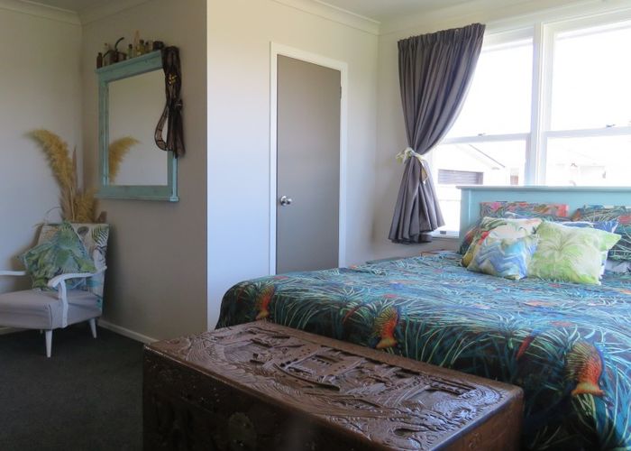  at 32 Edinburgh Terrace, Foxton Beach, Foxton