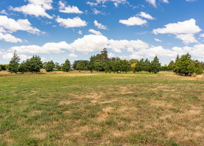  at 8 Loop Line, Opaki, Ōpaki