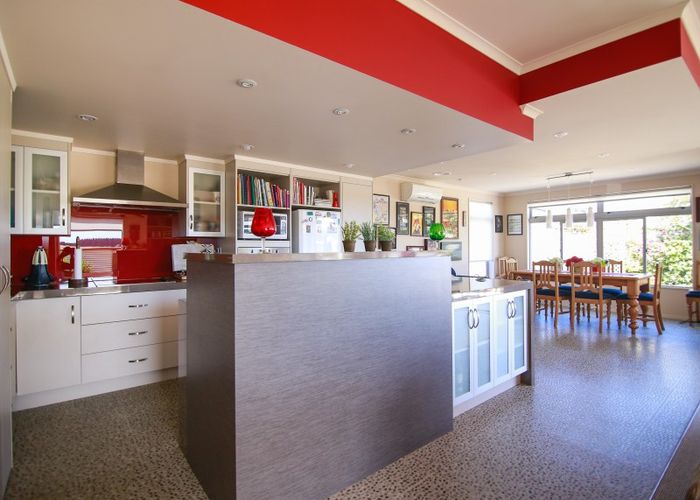  at 8 Warren Street, Foxton Beach, Foxton