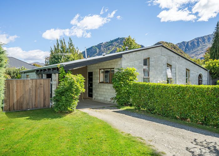  at 8 Premier Place, Arrowtown, Arrowtown