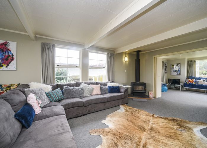 Free property data for 27 Wills Crescent, Ashhurst homes.co.nz