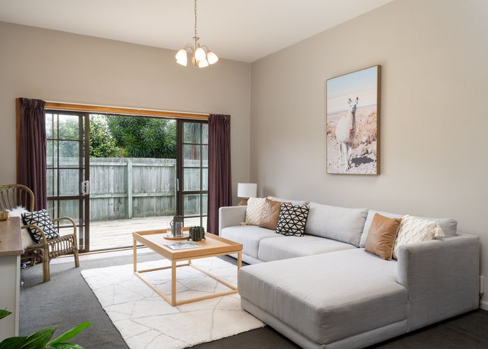  at 1/52 Donegal Street, Belfast, Christchurch