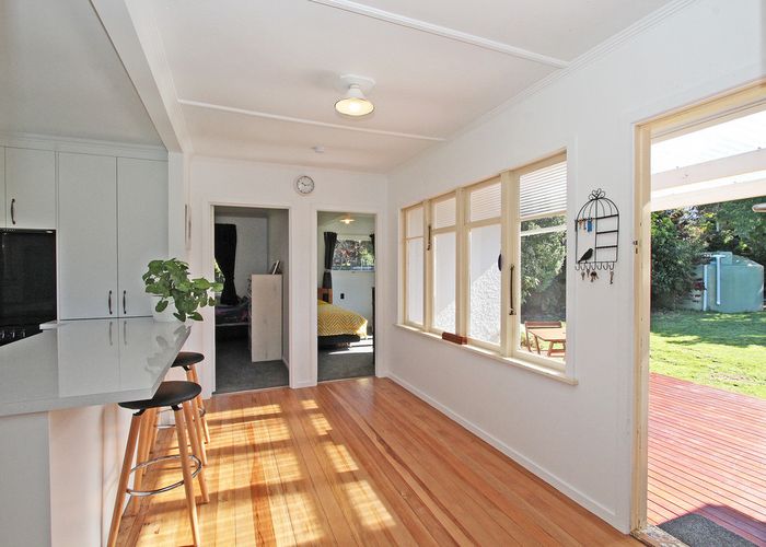  at 84 Old Mill Road, Brooklyn