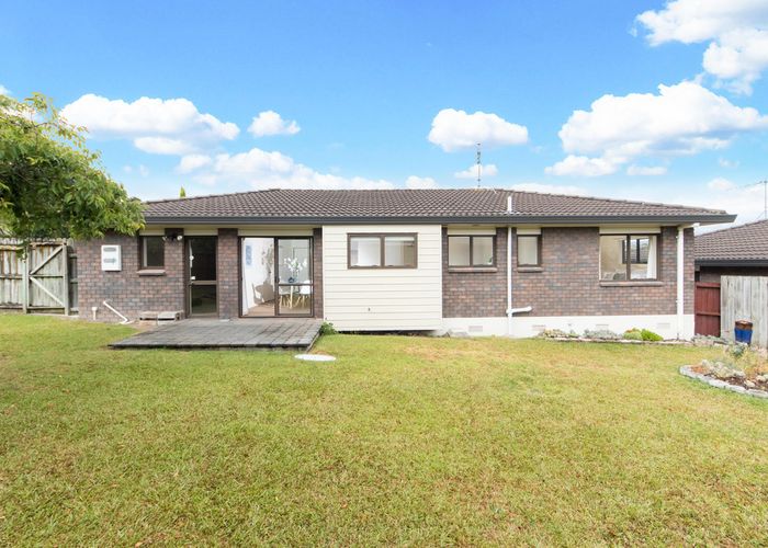  at 1/111 Sturges Road, Henderson, Auckland
