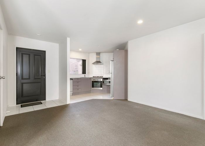  at 16/18 Alicante Avenue, Hillpark, Auckland