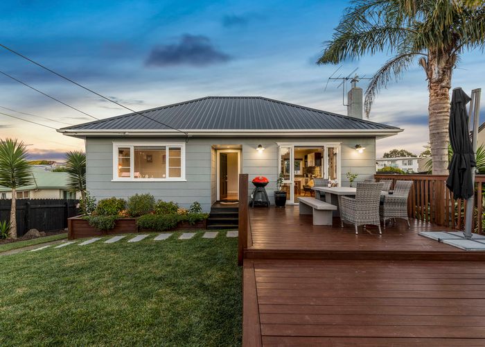  at 34 Nile Road, Milford, Auckland
