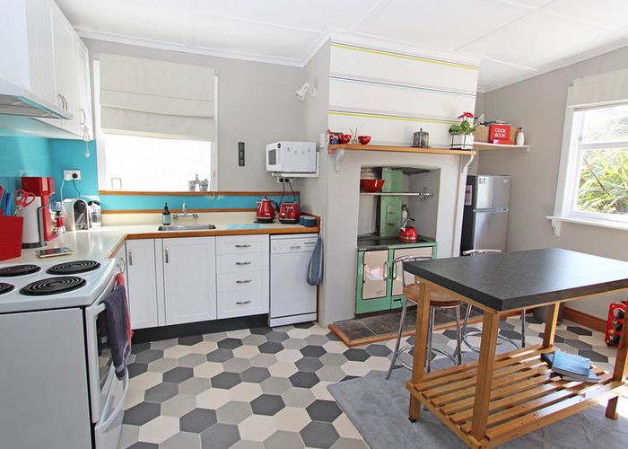  at 10 Monowai Road, Ravensbourne, Dunedin