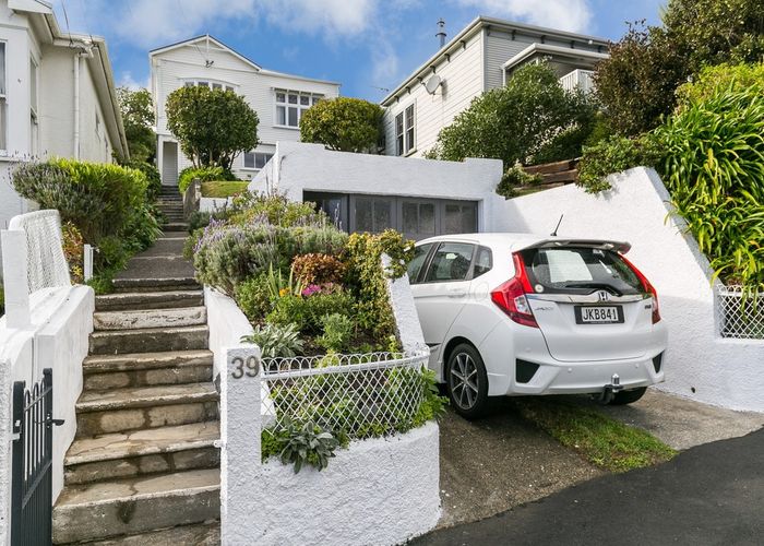  at 39 Mckinley Crescent, Brooklyn, Wellington