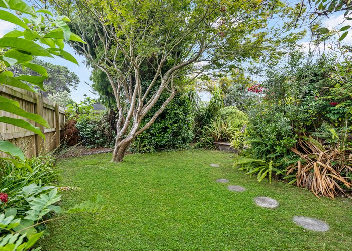  at 2/1 Golf Road, New Lynn, Auckland