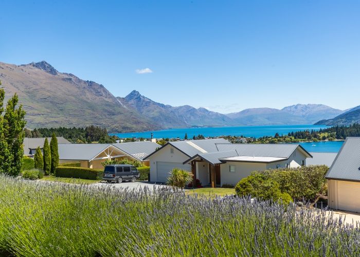  at 1 Garland Terrace, Kelvin Heights, Queenstown