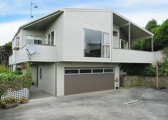  at 39 Exploration Way, Whitby, Porirua