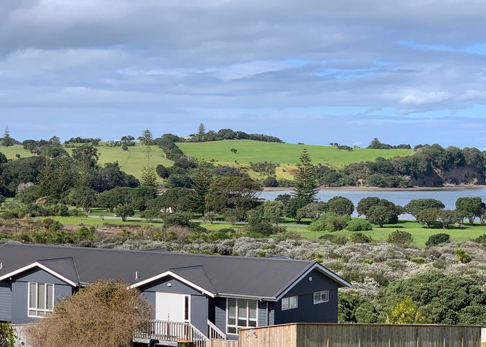  at 22 Kotanui Avenue, Army Bay, Whangaparāoa
