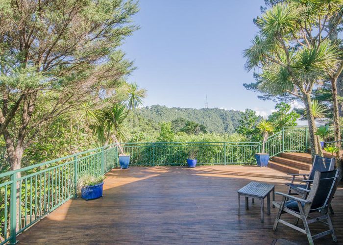  at 907 West Coast Road, Waiatarua, Auckland