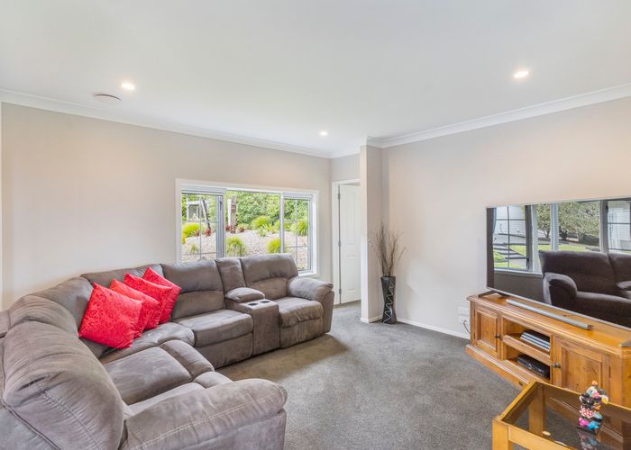 Free property data for 879 PapakuraClevedon Road, Papakura homes.co.nz