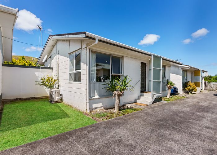  at 2/4 Wellesley Road, Mangere Bridge, Auckland