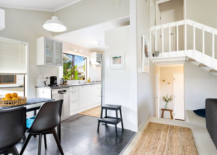  at 1/5 Morriggia Place, Bayview, Auckland