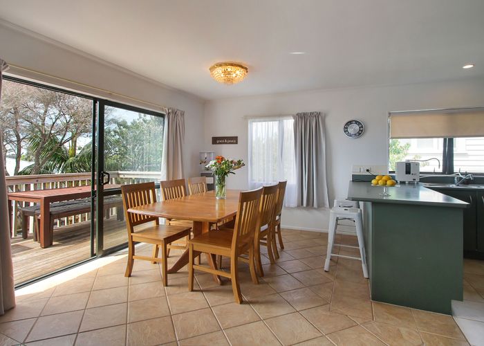  at 4/5 Anne Road, Hillcrest, Auckland