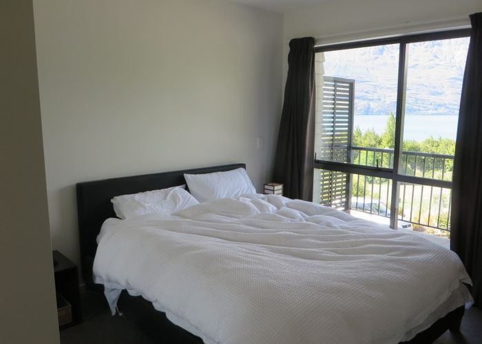  at 11/8 McKerrow Place, Sunshine Bay, Queenstown