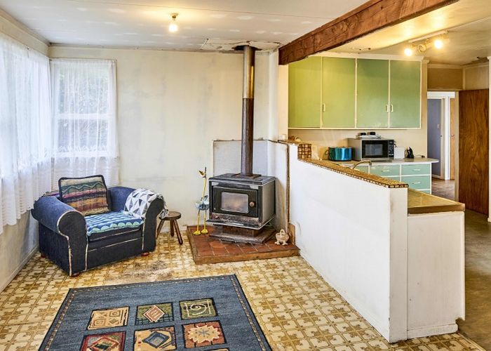 at 6 Marne Grove, Waitangirua, Porirua