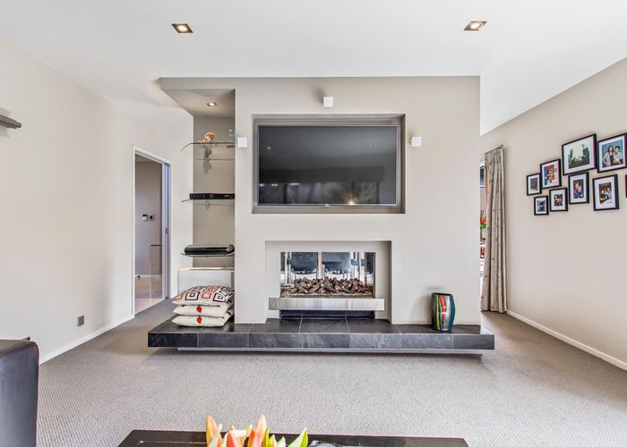  at 10 Waimanu Bay Drive, Te Atatu Peninsula, Auckland