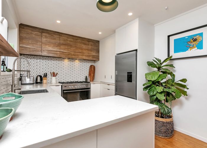  at 293 Beach Haven Road, Birkdale, Auckland