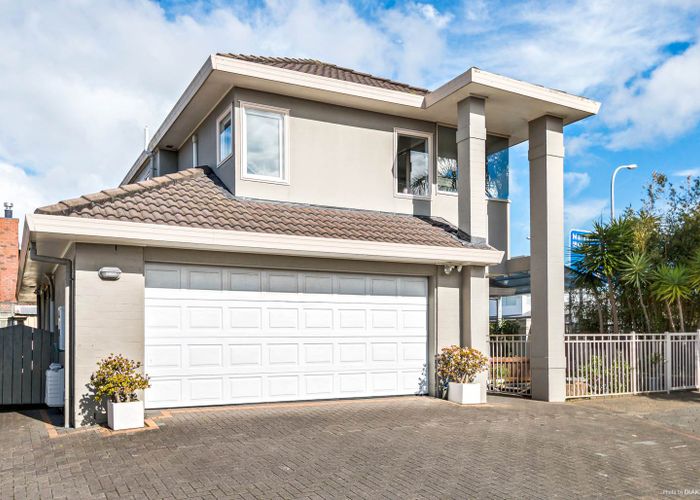  at 2/168 Whitford Road, Somerville, Manukau
