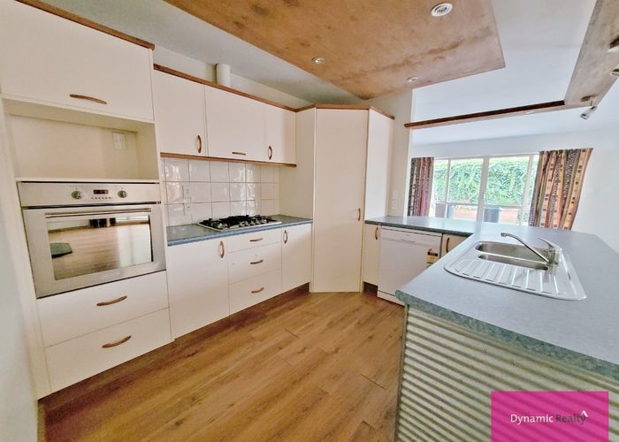  at 85C Middlepark Road, Sockburn, Christchurch