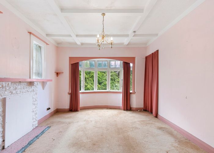  at 12 Laura Avenue, Brooklyn, Wellington