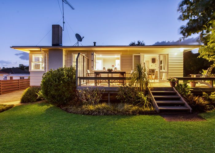  at 20 Japonica Drive, Beach Haven, Auckland