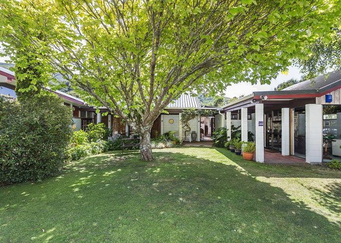  at 36 Silverstream Road, Crofton Downs, Wellington