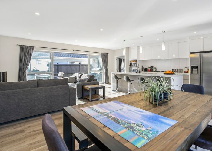  at 121 Harbourside Drive, Karaka, Papakura