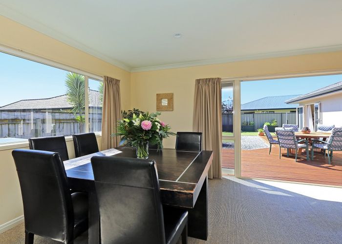  at 8 Chenin Place, Greenmeadows, Napier