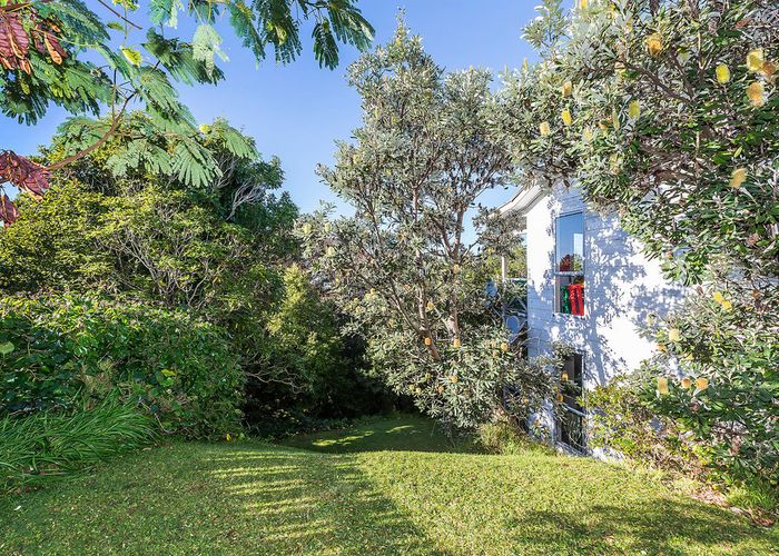  at 9 Thimble Lane, Whitby, Porirua