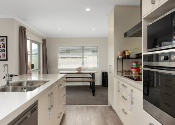  at 6 Teachers Court, Papamoa Beach, Papamoa