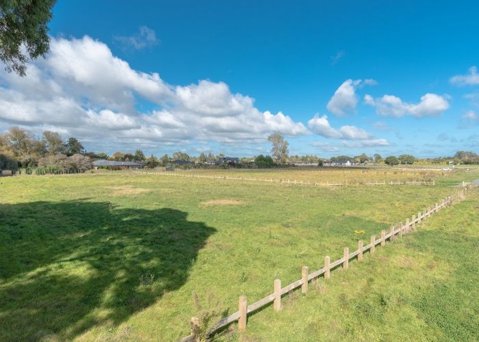  at 8 Figgmartin Lane, Tamahere, Hamilton