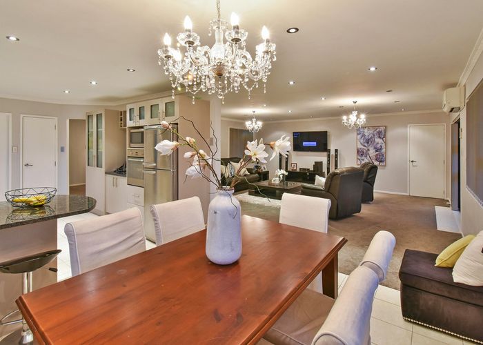  at 6 Verdi Street, Papatoetoe, Auckland