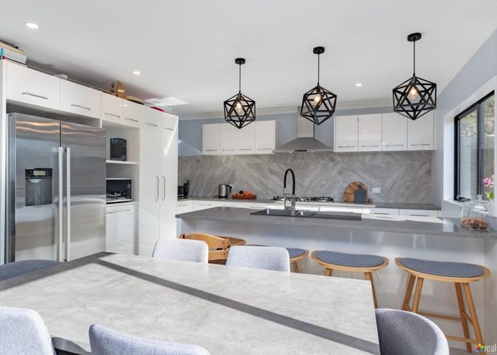  at 4B Lindis Lane, Kelson, Lower Hutt
