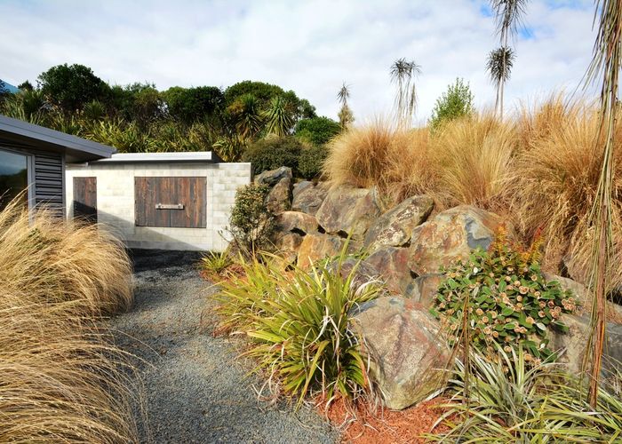  at 6 Luss Road, Company Bay, Dunedin
