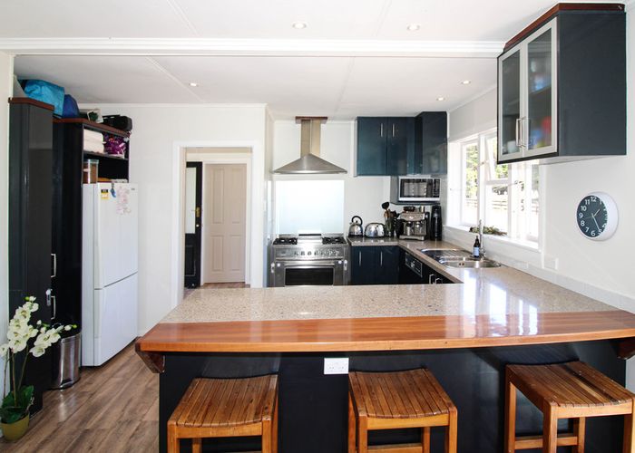  at 92 Chester Road, Clareville, Carterton